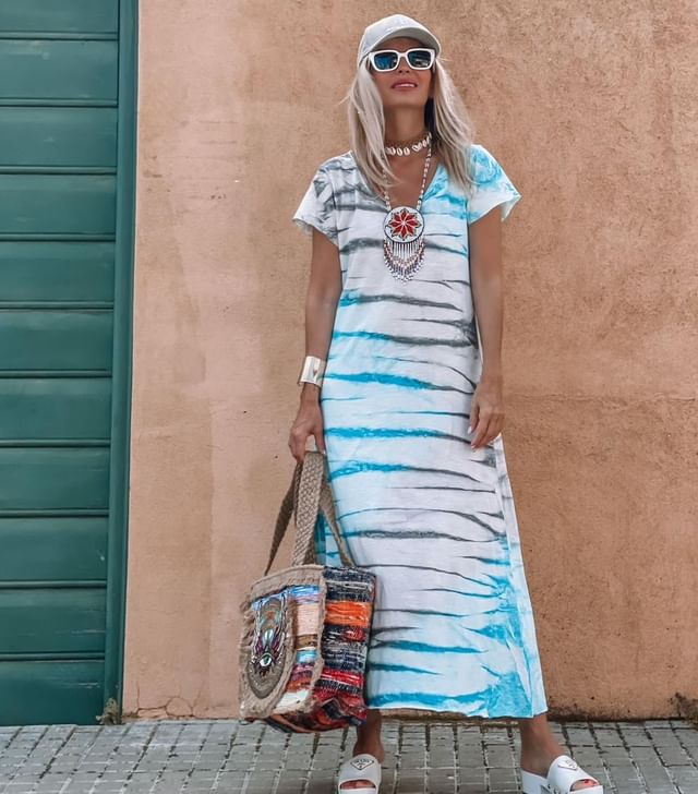 Women's Printed V-neck Loose Short Sleeve And Long Pattern Dress