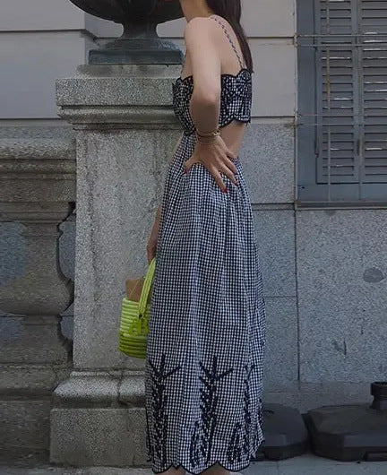 Women's Fashionable Embroidered Plaid Suspender Skirt